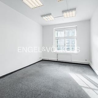 Pronájem kanceláře 105 m² Praha Karlín, Sokolovská