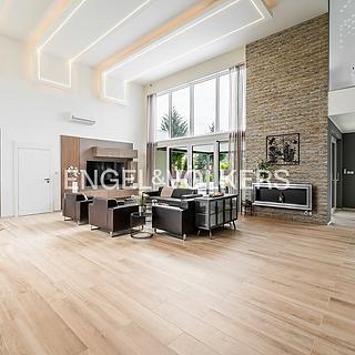 Pronájem rodinného domu 237 m&sup2; Jesenice