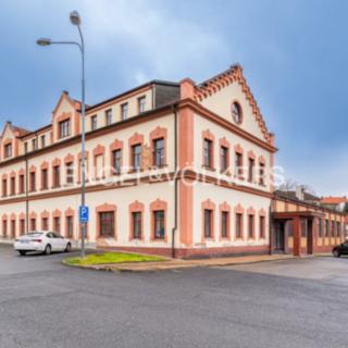 Pronájem kanceláře 1430 m² Rakovník