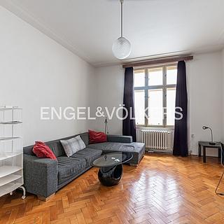 Pronájem bytu 4+1 140 m² Praha
