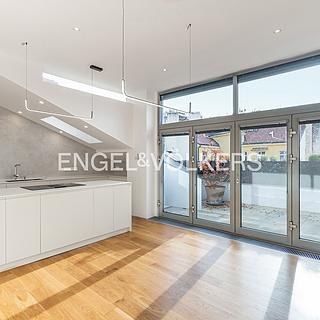 Pronájem bytu 5+1 a více 220 m² Praha