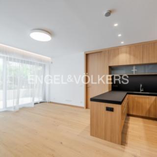 Pronájem bytu 3+kk 69 m² Praha Libeň, Valčíkova