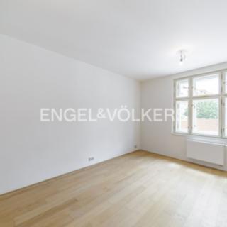 Pronájem bytu 2+kk 38 m² Praha