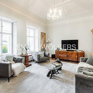 Pronájem bytu 5+1 a více 176 m&sup2; Praha