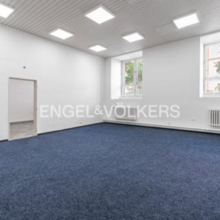 Pronájem kanceláře 97 m² Praha