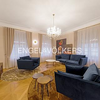 Pronájem bytu 3+1 124 m² Praha Malá Strana, Na Kampě