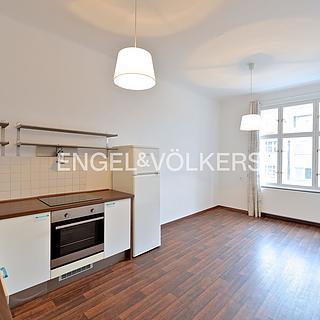 Pronájem bytu 2+kk 50 m² Praha