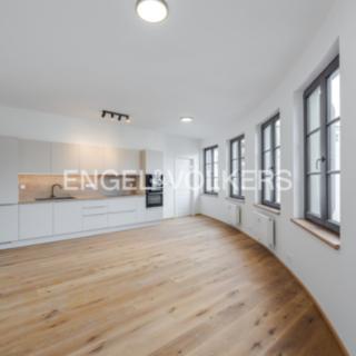 Pronájem bytu 3+kk 74 m² Praha