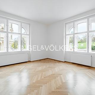 Pronájem bytu 2+1 75 m&sup2; Praha