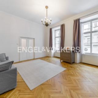 Pronájem bytu 2+kk 70 m² Praha