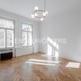 Pronájem bytu 3+1 80 m² Praha Vinohrady, Jagellonská