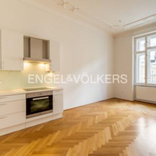Pronájem bytu 3+kk 85 m² Praha Vinohrady, Římská