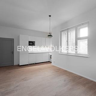 Pronájem bytu 3+kk 80 m&sup2; Praha