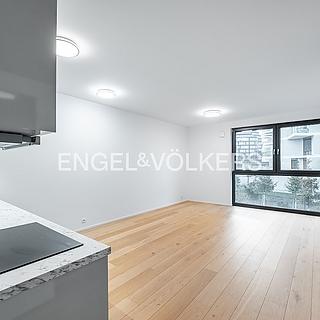 Pronájem bytu 2+kk 60 m² Praha