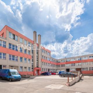Pronájem kanceláře 144 m² Praha