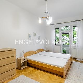 Pronájem bytu 2+1 55 m² Praha