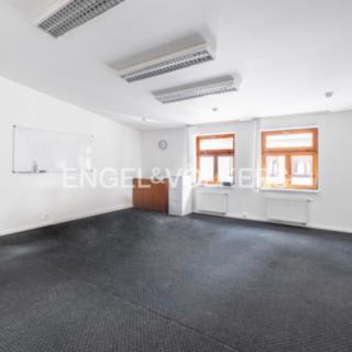 Pronájem kanceláře 123 m² Praha