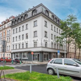 Pronájem kanceláře 190 m² Praha