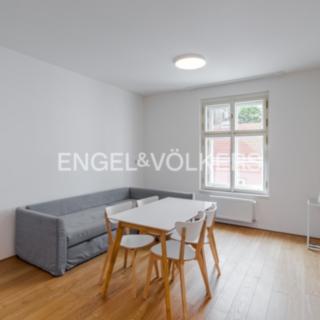 Pronájem bytu 2+kk 38 m² Praha