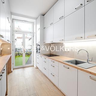Pronájem bytu 3+1 70 m&sup2; Praha