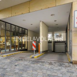 Pronájem parkovacího místa 16 m² Praha