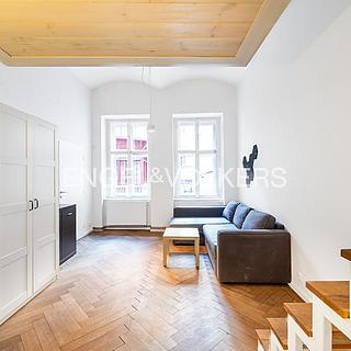 Pronájem bytu 2+1 54 m&sup2; Praha