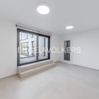 Pronájem bytu 2+kk 70 m² Praha