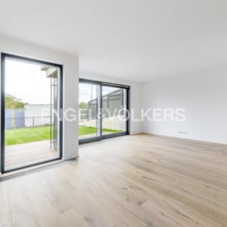 Pronájem rodinného domu 194 m² Praha