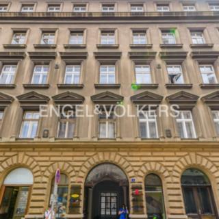 Pronájem obchodu 531 m² Praha