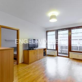 Pronájem bytu 2+kk 50 m² Praha