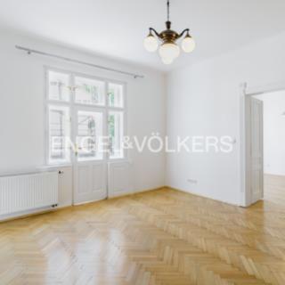 Pronájem bytu 2+1 73 m² Praha Smíchov, Bieblova