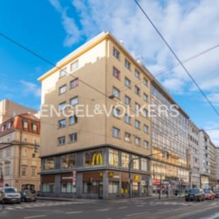 Pronájem kanceláře 247 m² Praha