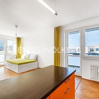 Pronájem bytu 2+kk 57 m&sup2; Praha
