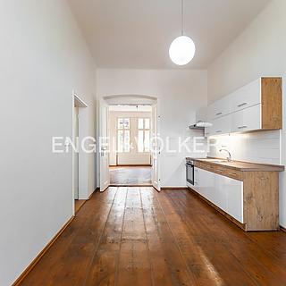 Pronájem bytu 3+kk 71 m² Plzeň Jižní Předměstí, Koperníkova