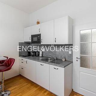 Pronájem bytu 1+kk, garsoniery, 30m&sup2;