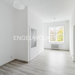 Pronájem bytu 2+kk 50 m² Praha