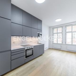 Pronájem bytu 2+kk 36 m² Praha