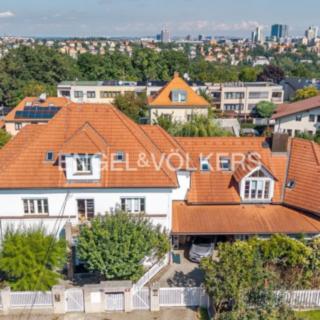 Prodej rodinného domu, 600m²