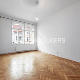 Pronájem bytu 2+1 80 m² Praha Vinohrady, Budečská