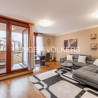Pronájem bytu 2+kk 67 m² Praha