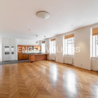 Pronájem bytu 5+kk 240 m² Praha