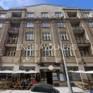 Pronájem restaurace 481 m² Praha Karlín, Sokolovská