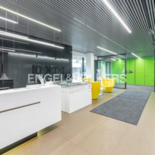 Pronájem kanceláře 517 m² Praha