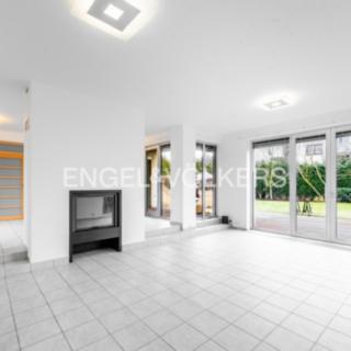 Pronájem rodinného domu 260 m² Průhonice