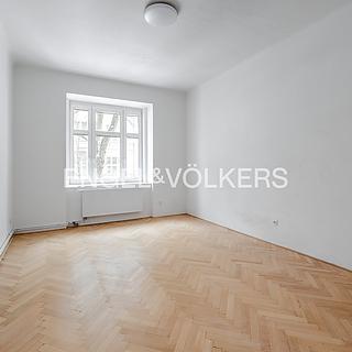 Prodej bytu 3+1 104 m² Praha Bubeneč, Národní obrany