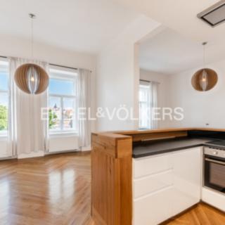 Pronájem bytu 3+kk 106 m² Praha Smíchov, Janáčkovo nábřeží