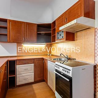 Pronájem bytu 2+kk 76 m² Plzeň