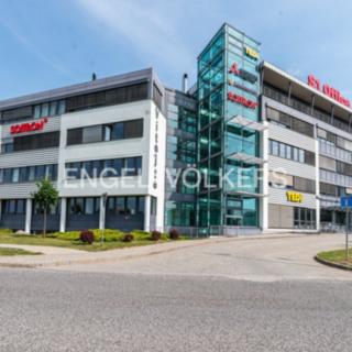 Pronájem kanceláře 540 m² Praha