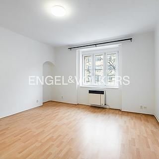 Pronájem bytu 1+1 30 m² Praha Nusle, Pod Terebkou