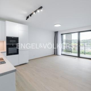 Pronájem bytu 2+kk, 56m²